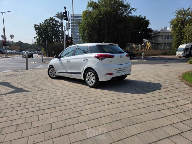 יונדאי i20
