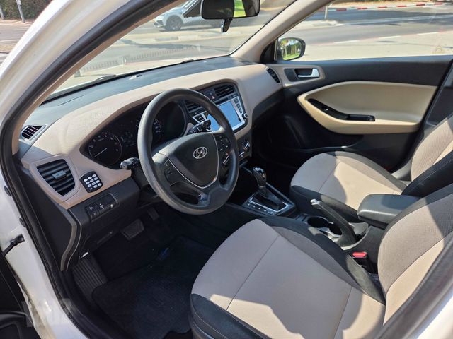 יונדאי i20