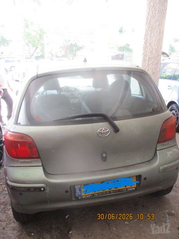 טויוטה יאריס