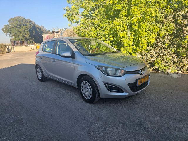 יונדאי i20