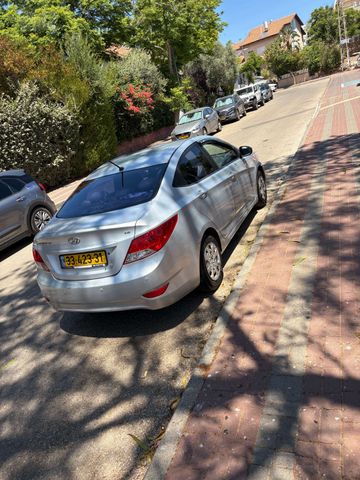 יונדאי אקסנט i25