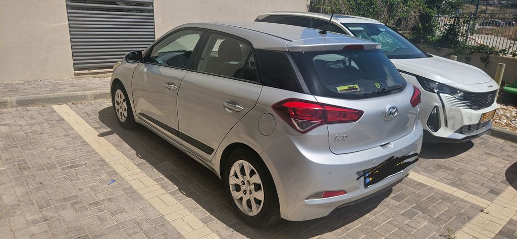 יונדאי i20