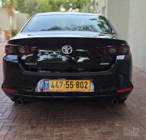 מאזדה 3