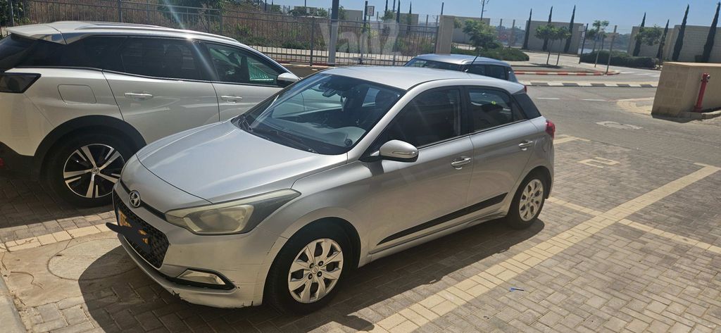 יונדאי i20