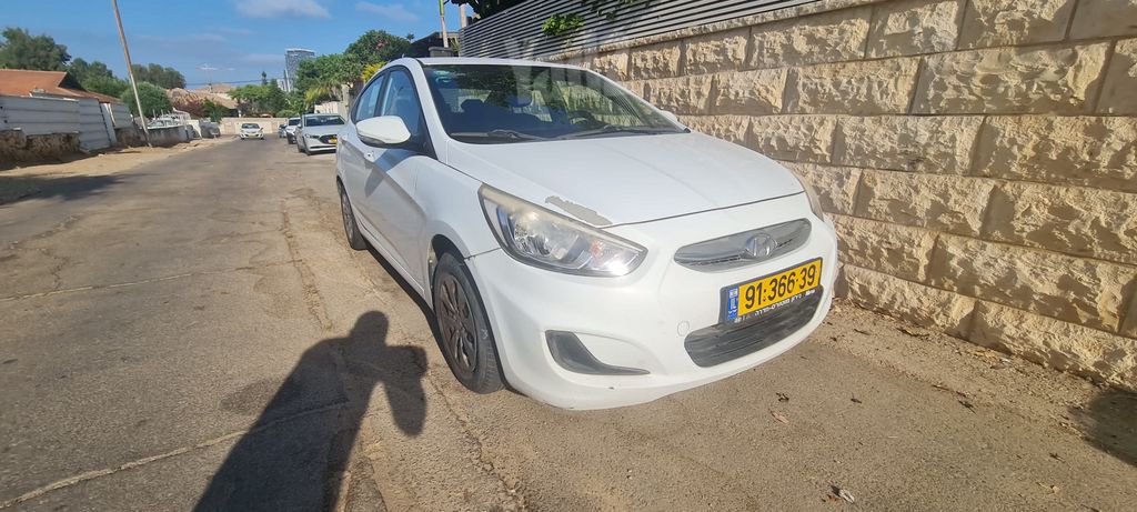 יונדאי אקסנט i25
