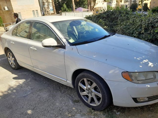 וולוו S80