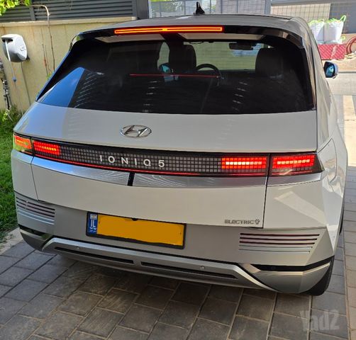 יונדאי איוניק 5