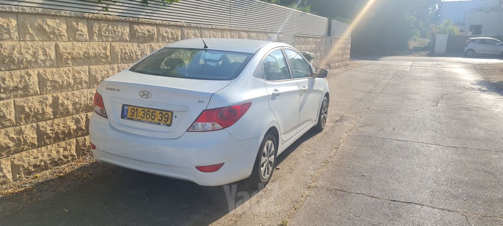 יונדאי אקסנט i25