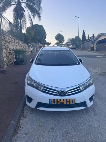 מודעת רכב טויוטה קורולה