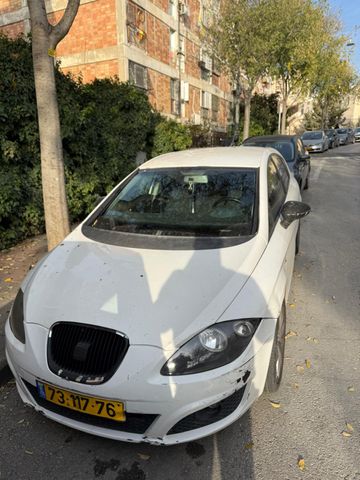 מודעת רכב סיאט לאון