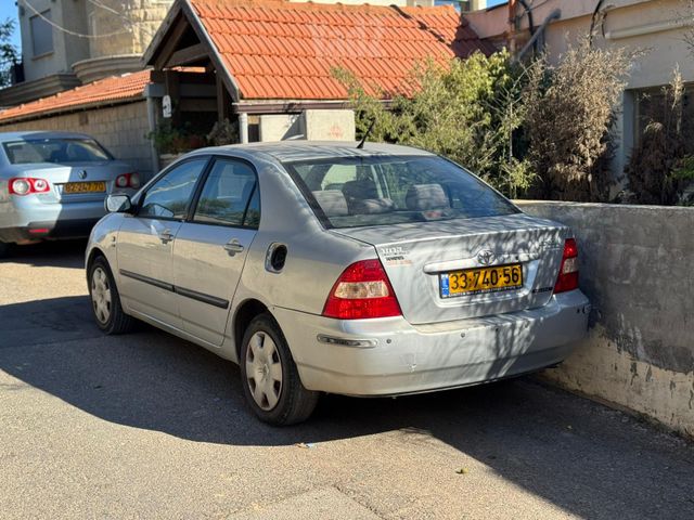 טויוטה קורולה