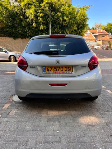 פיג'ו 208