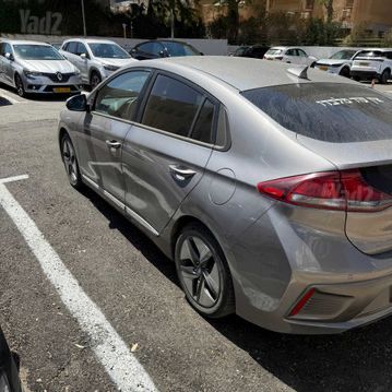 יונדאי איוניק