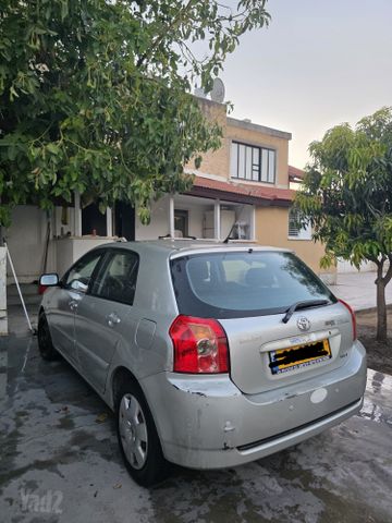 טויוטה קורולה