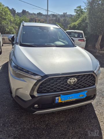 מודעת רכב טויוטה קורולה קרוס