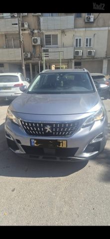 פיג'ו 3008