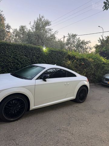 אאודי TT