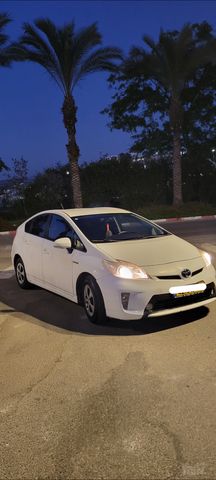 מודעת רכב טויוטה פריוס