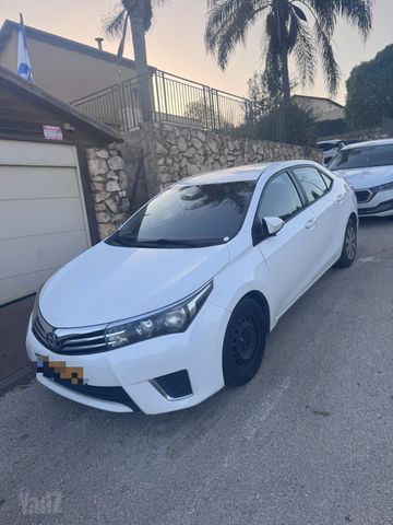 טויוטה קורולה