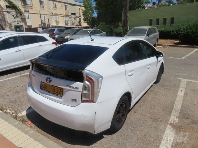 טויוטה פריוס