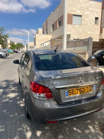 מיצובישי אטראז'