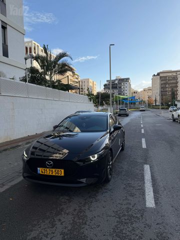 מודעת רכב מאזדה 3