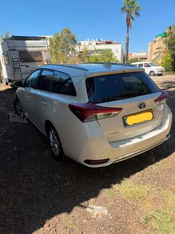 טויוטה אוריס
