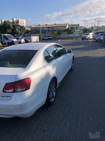 לקסוס GS