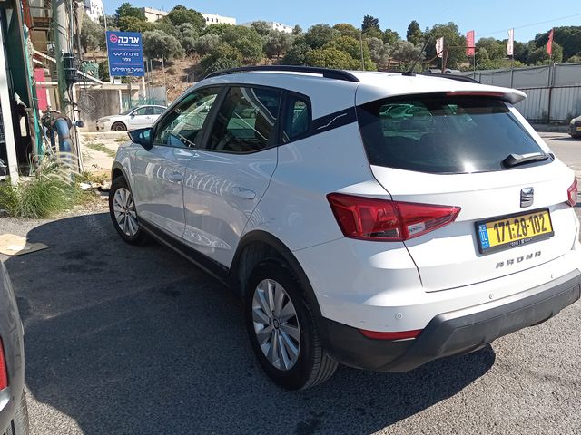 מודעת רכב סיאט ארונה