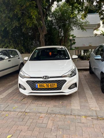 מודעת רכב יונדאי i20