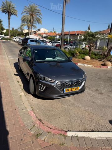 יונדאי איוניק
