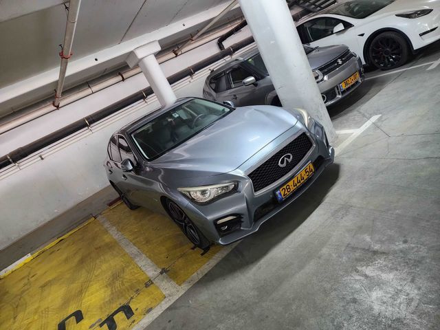 אינפיניטי Q50