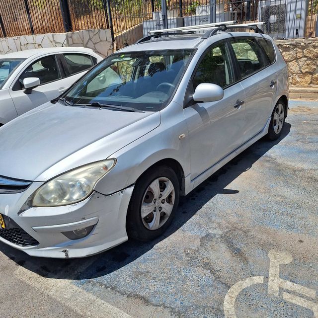 יונדאי i30