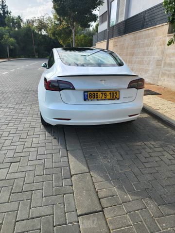 טסלה מודל 3