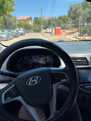 מודעת רכב יונדאי אקסנט i25