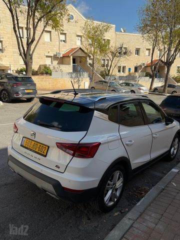 סיאט ארונה