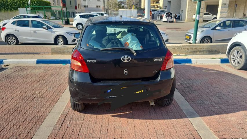 טויוטה יאריס