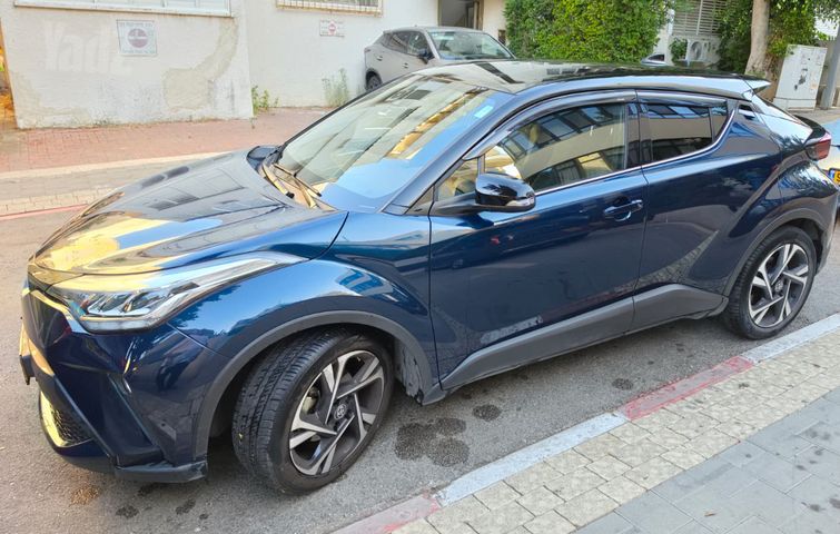 מודעת רכב טויוטה C-HR