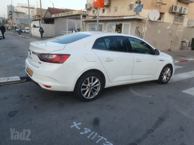 רנו מגאן