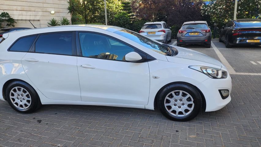 יונדאי i30