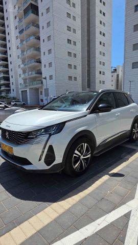פיג'ו 3008