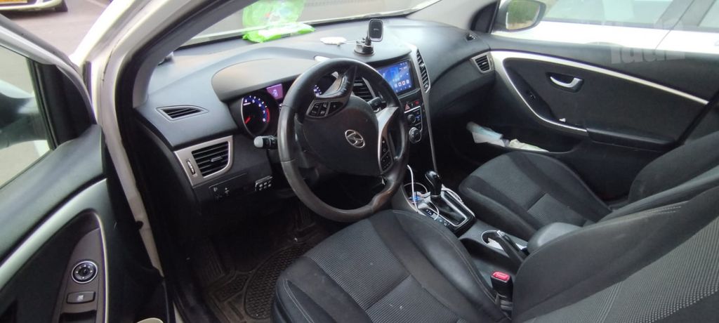יונדאי i30