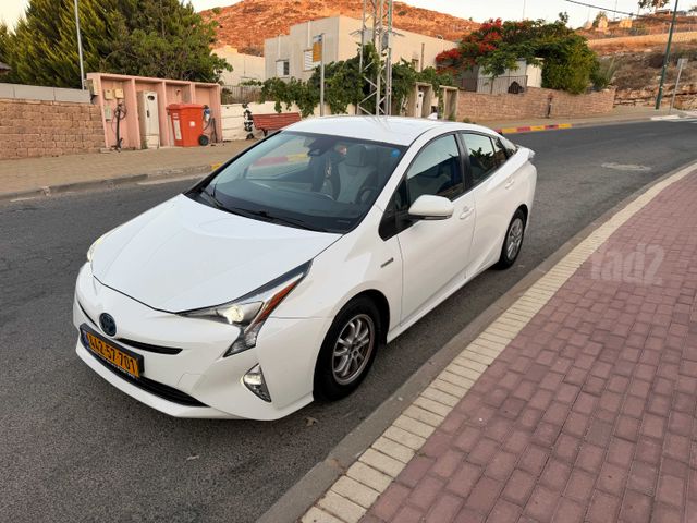 מודעת רכב טויוטה פריוס