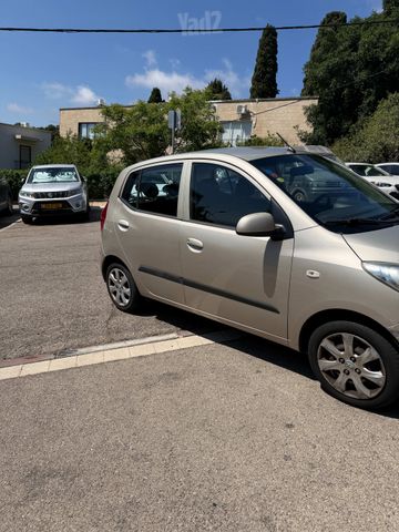 יונדאי i10