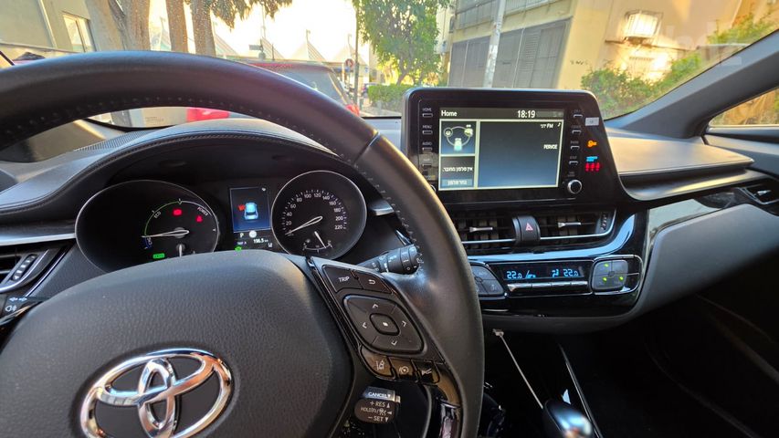 טויוטה C-HR