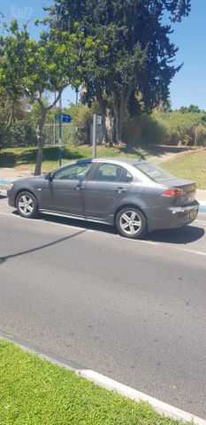מודעת רכב מיצובישי לנסר