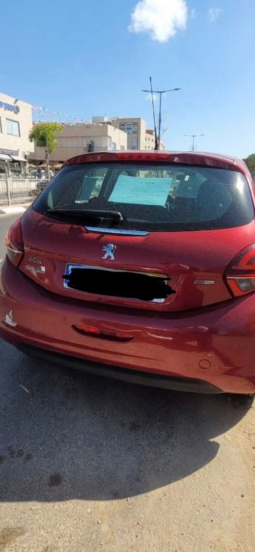 פיג'ו 208