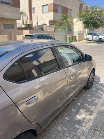 מיצובישי אטראז'