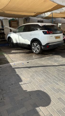 פיג'ו 3008