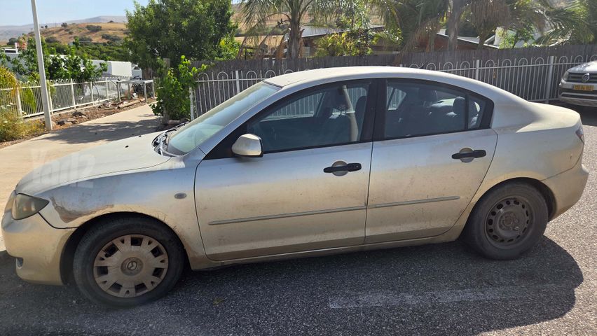 מודעת רכב מאזדה 3